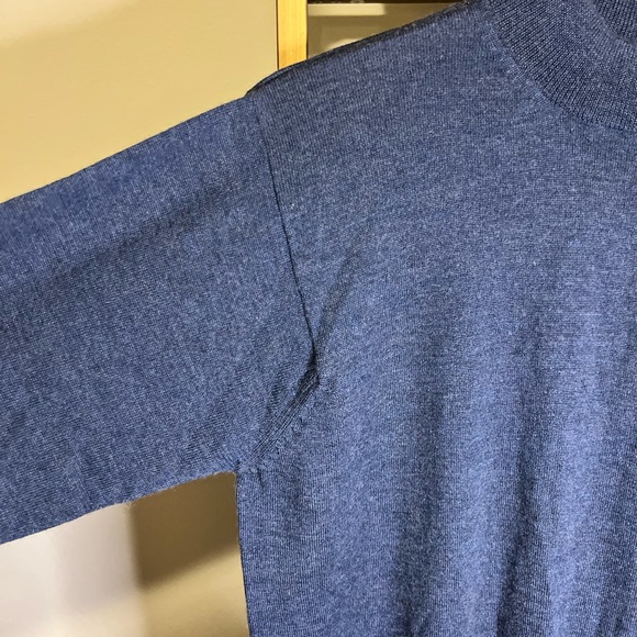 EUC Men’s Cashmere blend mock neck - Picture 2 of 5